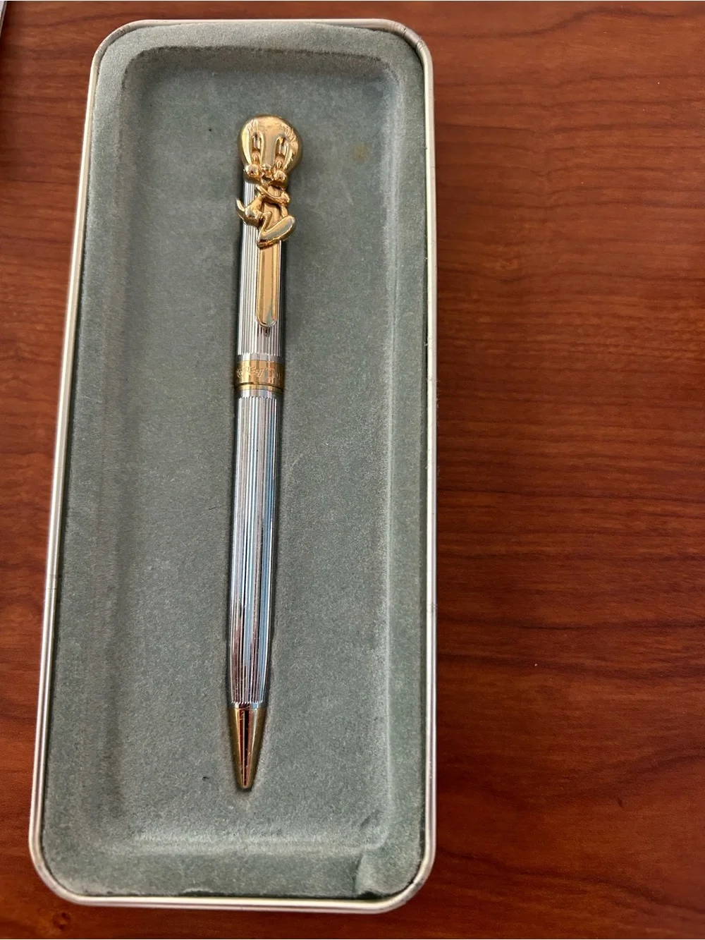 Looney Tunes “Tweety” Gold/Silvertone Stylus Pen Pals Blue Ink Pen & Metal Tin